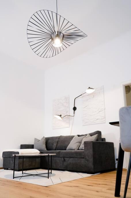 شقة Zentrale & Ruhige 2 Zimmer - 42M² فيينا المظهر الخارجي الصورة