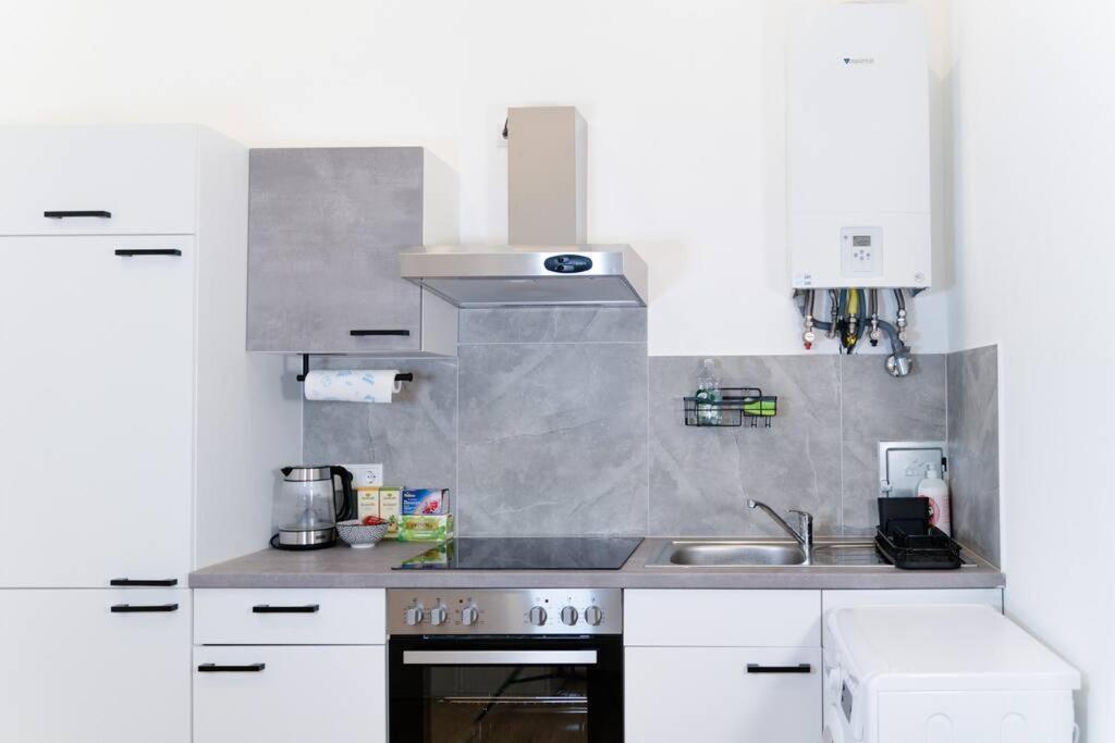 شقة Zentrale & Ruhige 2 Zimmer - 42M² فيينا المظهر الخارجي الصورة